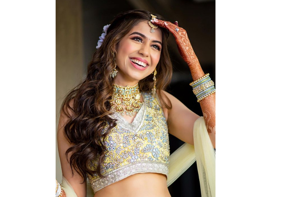 Bridal braid hairstyle for lehenga || #bridalhairstyles || Bridal hair  accessories - YouTube
